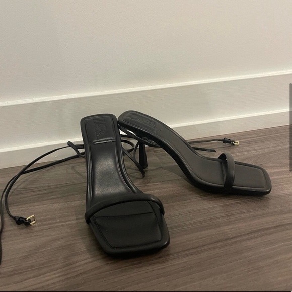 ZARA Strappy Heeled Sandals - 38 - Picture 4 of 4